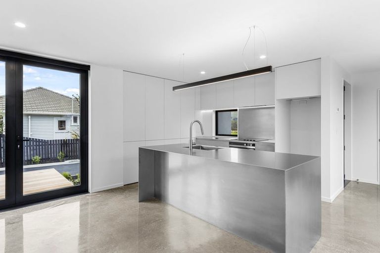 Photo of property in 1/899 Ferry Road, Woolston, Christchurch, 8023