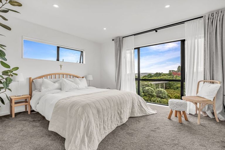 Photo of property in 1 Nga Waka Place, Mangere, Auckland, 2022