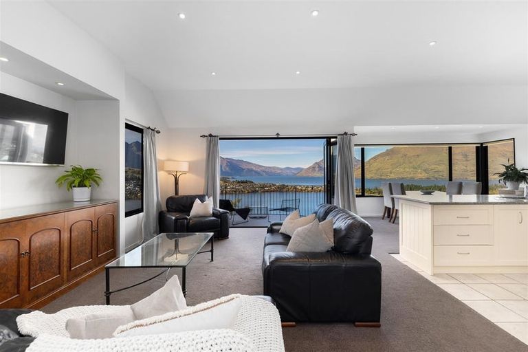 Photo of property in 94 Hensman Road, Queenstown, 9300