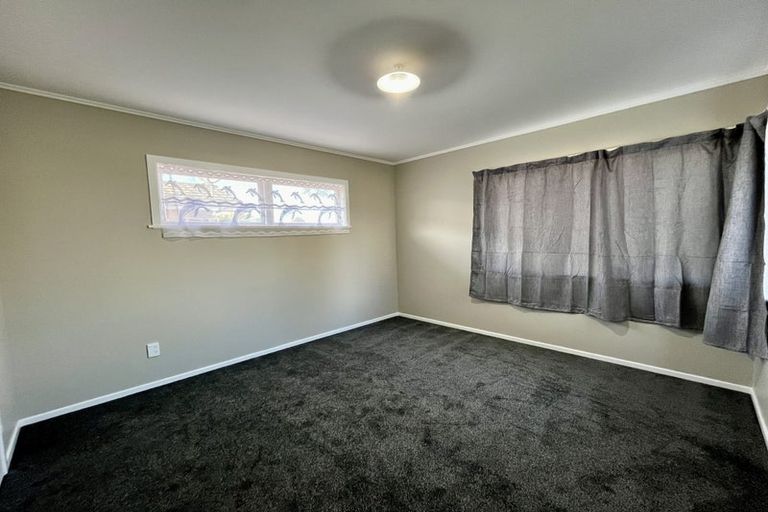 Photo of property in 130 Robertson Road, Mangere East, Auckland, 2024