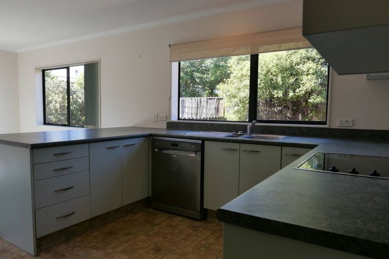 Photo of property in 15b Walton Road, Paraparaumu Beach, Paraparaumu, 5032