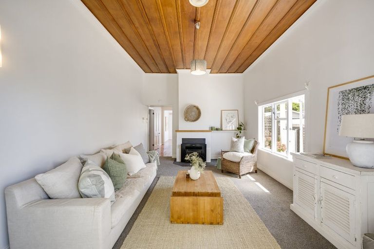 Photo of property in 111 Wellesley Road, Napier South, Napier, 4110