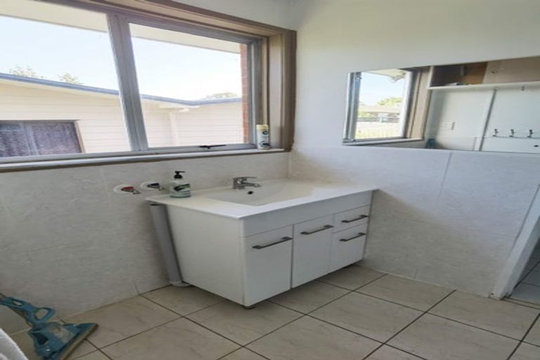 Photo of property in 9 Studfall Street, Pakuranga Heights, Auckland, 2010