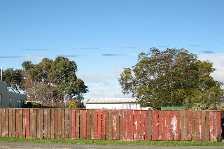 Photo of property in 13 Montgomery Street, Waipukurau, 4200
