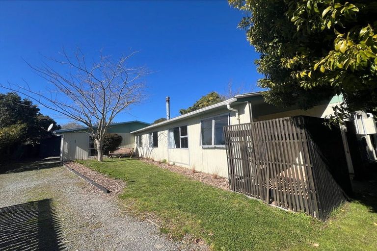 Photo of property in 46b Te Rauparaha Street, Otaki, 5512