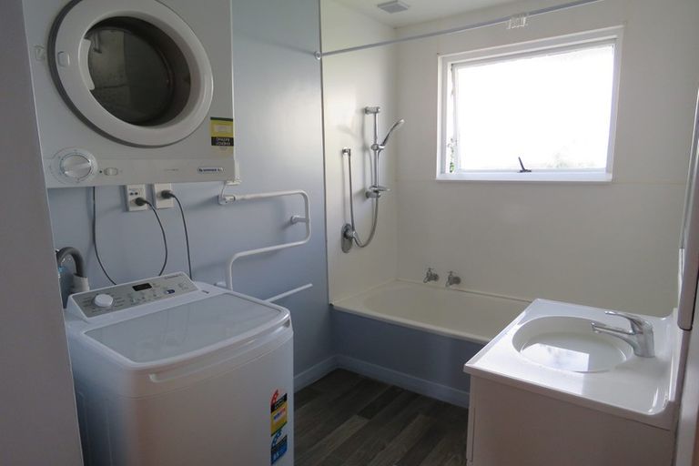 Photo of property in 2/26 Mona Vale Avenue, Riccarton, Christchurch, 8011