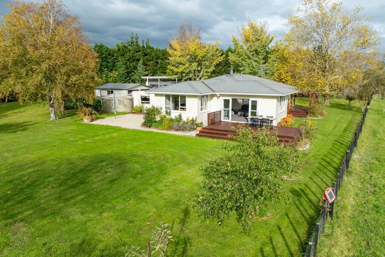 Photo of property in 139 Woodlands Road, Taumata Island, Carterton, 5792
