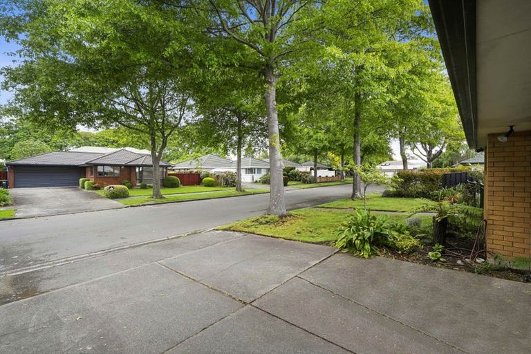 Photo of property in 5 Villa Grove, Ilam, Christchurch, 8041