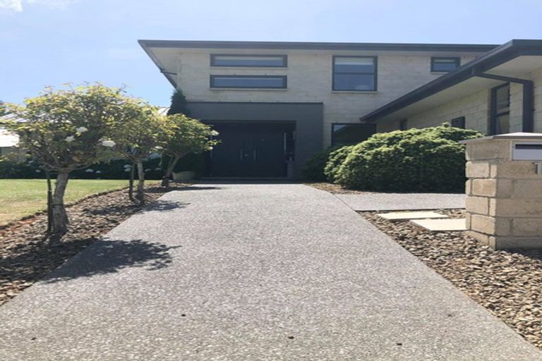 Photo of property in 1 Hawthorn Mews, Rangiora, 7400
