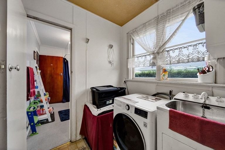 Photo of property in 51 Turuturu Road, Hawera, 4610