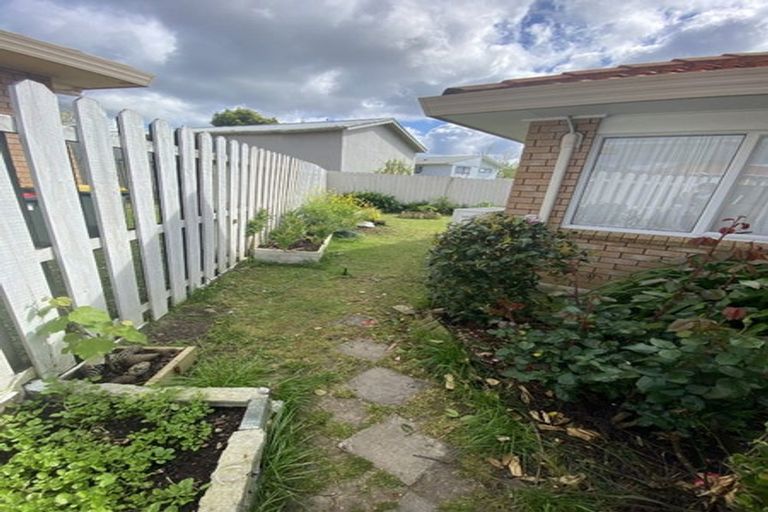 Photo of property in 24a Martin Jugum Lane, Ranui, Auckland, 0612