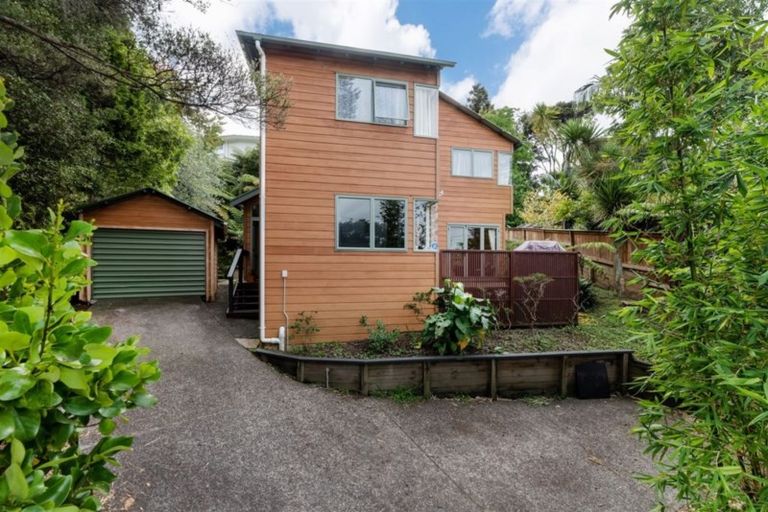 Photo of property in 25 Shetland Street, Glen Eden, Auckland, 0602