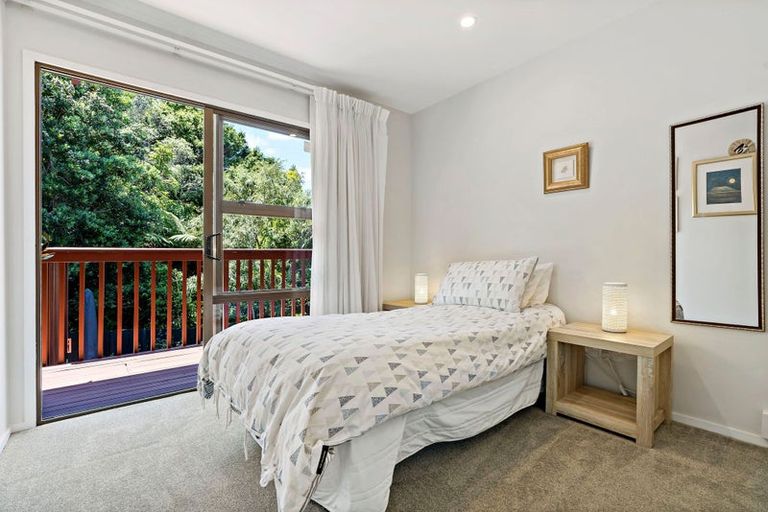 Photo of property in 7 Helvetia Drive, Browns Bay, Auckland, 0630