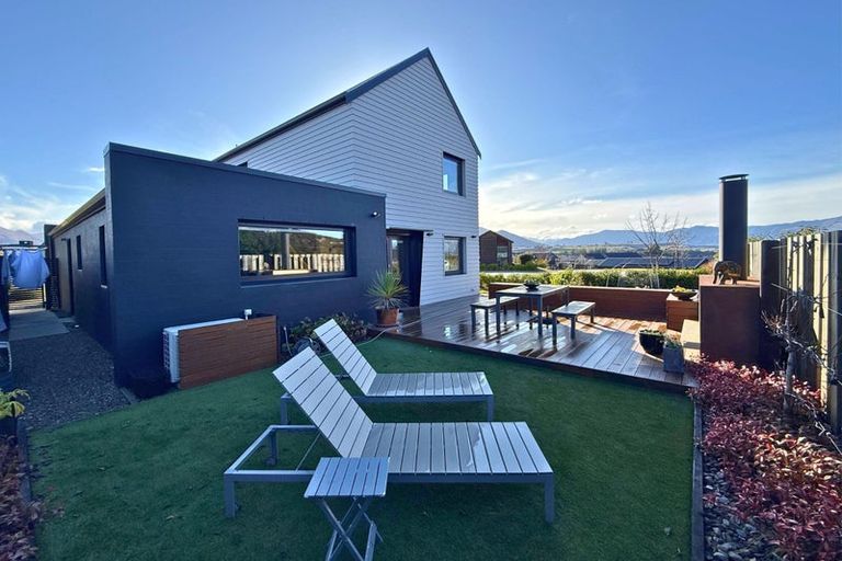 Photo of property in 21 Rocklands Court, Wanaka, 9305