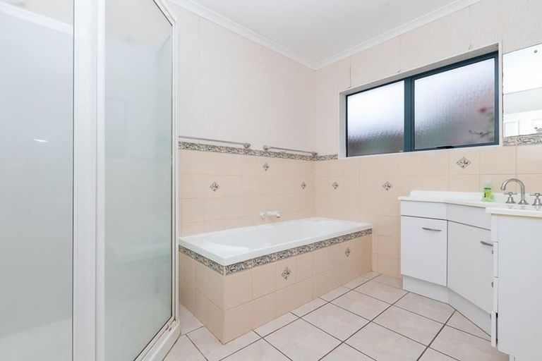 Photo of property in 27 Church Road, Pukete, Hamilton, 3200