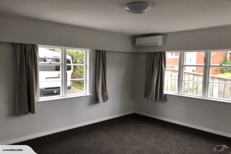 Photo of property in 33 Hindmarsh Street, Johnsonville, Wellington, 6037