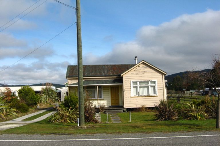 Photo of property in 80- 82 Buller Road, Reefton, 7830
