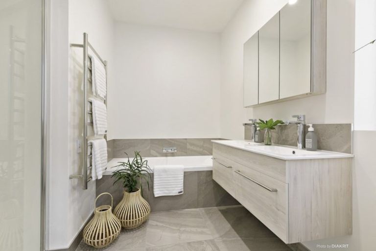 Photo of property in 2 Crieff Street, Northland, Wellington, 6012