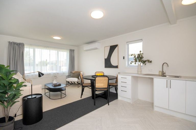 Photo of property in 21 Holyrood Street, Taradale, Napier, 4112