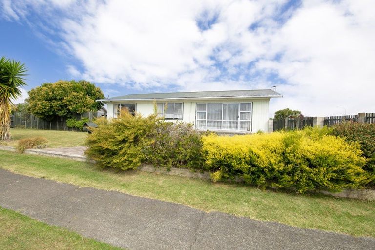 Photo of property in 41 Fife Crescent, Tamatea, Napier, 4112