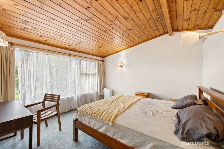 Photo of property in 2 Coburg Street, Henderson, Auckland, 0612