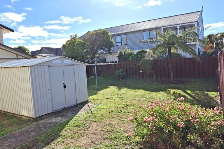 Photo of property in 53f2 Clifford Road, Johnsonville, Wellington, 6037