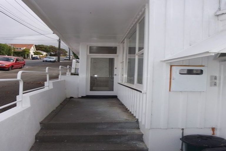 Photo of property in 62 Thompson Street, Mount Cook, Wellington, 6011