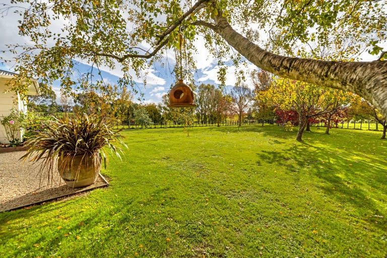Photo of property in 139 Woodlands Road, Taumata Island, Carterton, 5792
