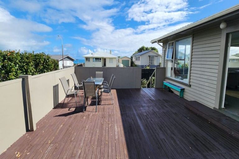 Photo of property in 55 Marama Crescent, Spotswood, New Plymouth, 4310