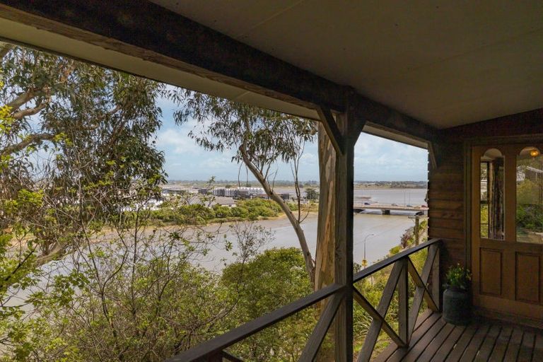 Photo of property in 7 Cannon Hill Crescent, Mount Pleasant, Christchurch, 8081
