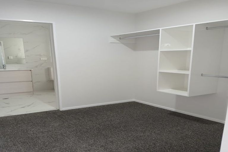Photo of property in 44 Everglade Drive, Goodwood Heights, Auckland, 2105