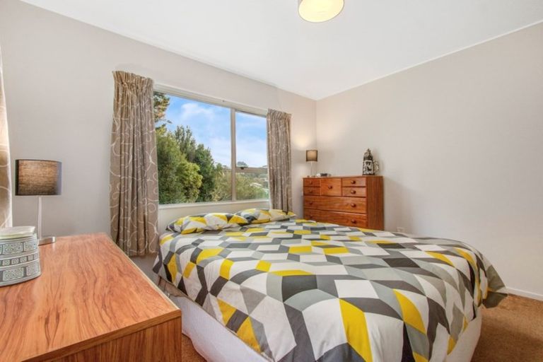 Photo of property in 14 Glenfinn Place, Massey, Auckland, 0614