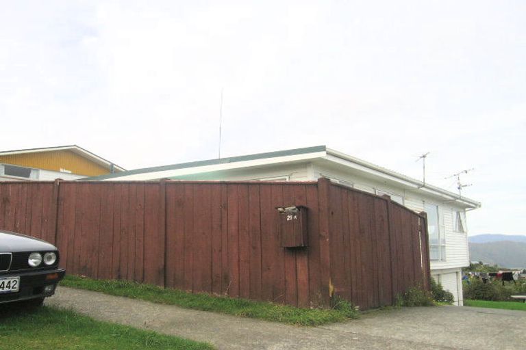 Photo of property in 21b Oakleigh Street, Maungaraki, Lower Hutt, 5010