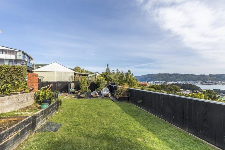 Photo of property in 128 Conclusion Street, Ascot Park, Porirua, 5024