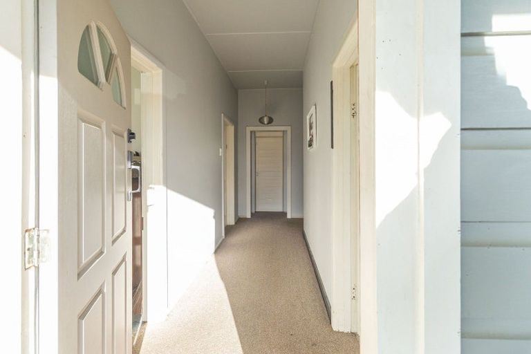 Photo of property in 71 Mckenzie Street, Geraldine, 7930