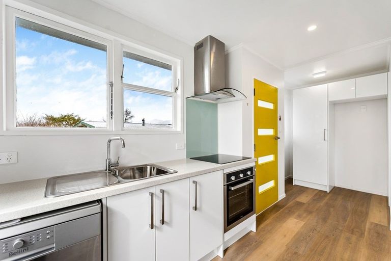 Photo of property in 33 Kairanga Crescent, Wainuiomata, Lower Hutt, 5014