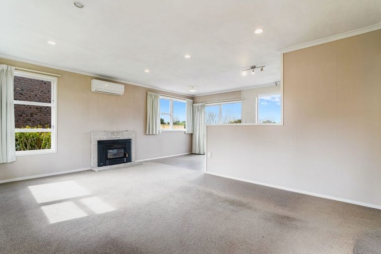 Photo of property in 24 Weza Lane, Kumeu, 0810