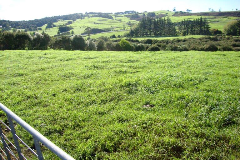 Photo of property in 8 Meadow Court, Paraparaumu, 5032