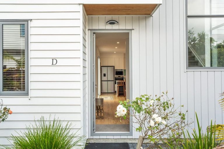 Photo of property in 53d Mcleod Road, Te Atatu South, Auckland, 0610
