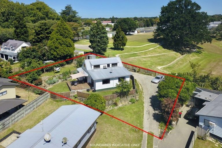 Photo of property in 10 Muir Place, Te Puke, 3119