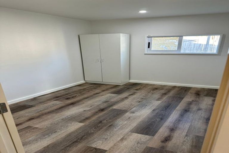 Photo of property in 31 Waipani Road, Te Atatu Peninsula, Auckland, 0610