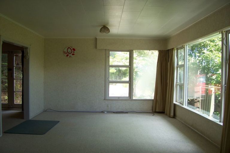 Photo of property in 32 Woodvale Grove, Fairfield, Lower Hutt, 5011