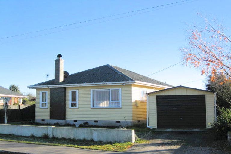 Photo of property in 332 Waterloo Road, Islington, Christchurch, 8042
