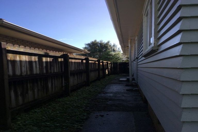 Photo of property in 26 Rathgar Road, Henderson, Auckland, 0610