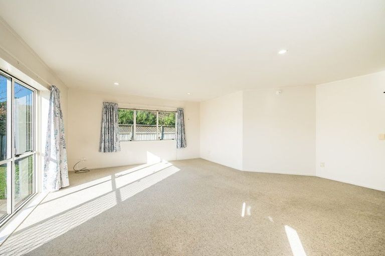 Photo of property in 42 Arawhata Road, Paraparaumu, 5032