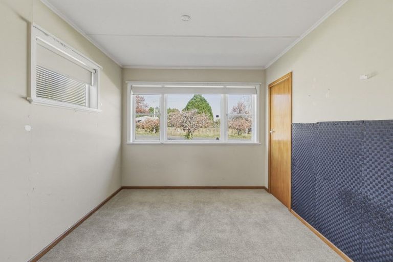 Photo of property in 9 Rangatira Road, Hunterville, 4730