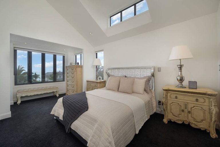 Photo of property in 235 Bleakhouse Road, Mellons Bay, Auckland, 2014