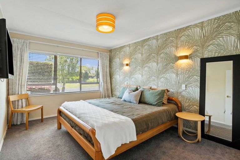 Photo of property in 2/22 Bramley Drive, Farm Cove, Auckland, 2012