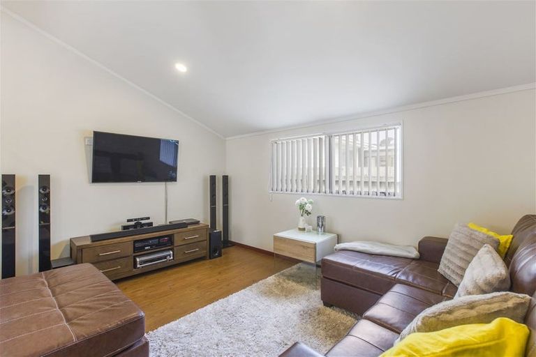 Photo of property in 369 Bucklands Beach Road, Bucklands Beach, Auckland, 2012