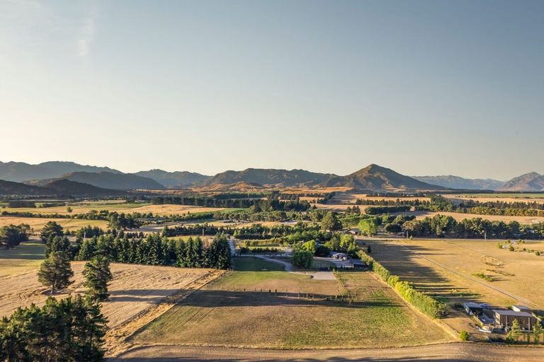 Photo of property in 624 Ballantyne Road, Wanaka, 9382